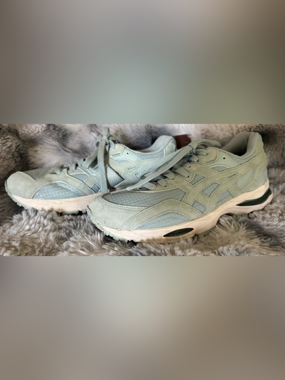 ASICS Gel size 8.5 Light Green Women's Suede & Mesh Sneaker